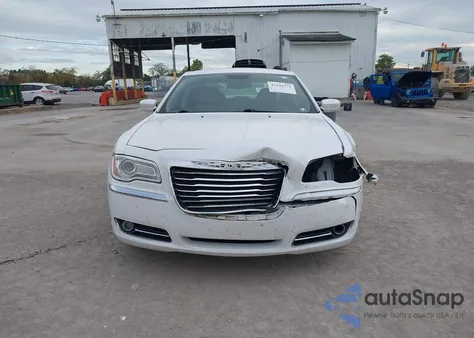 2013 Chrysler 300 Motown из США, поврежденный, VIN 2C3CCAAG1DH630475